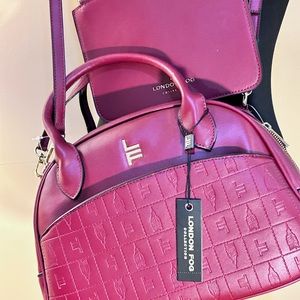 New Crossbody Bag Vegan Leather Red, Set of Purses, Bag and Wristlet NWT